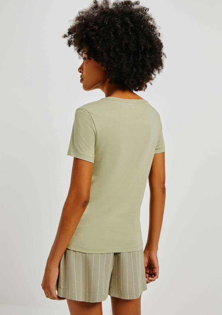 Blusa Verde Militar Hering Básica Manga Curta Slim World