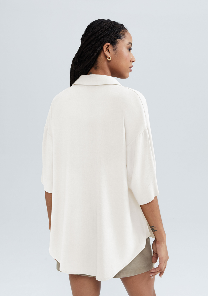 Camisa Feminina Creme Hering Manga Curta Em Linho