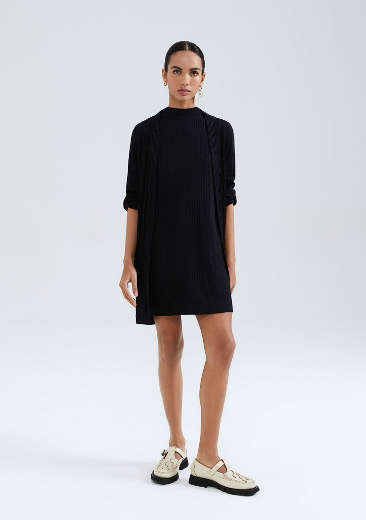 Vestido Preto Hering Curto Gola Alta Em Ribana