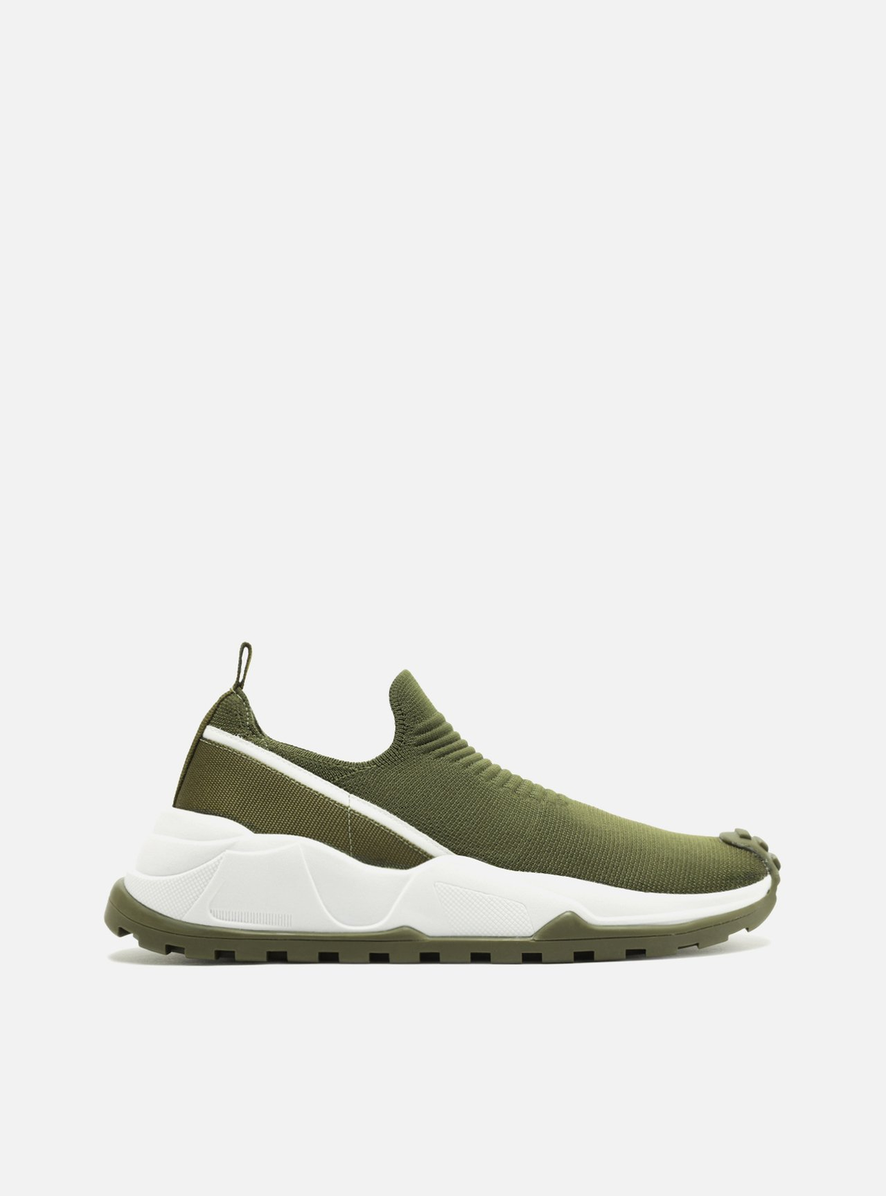 Tênis Rasteiro Verde Arezzo Oliva Fechado Salto | ZZ MALL