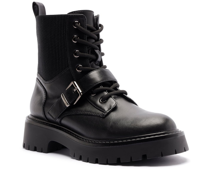 Bota Corturno Detalhes Metal Preta