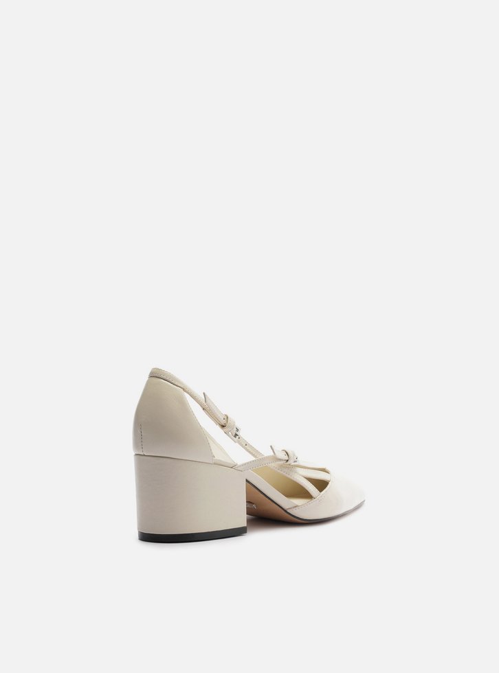 Scarpin Branco Couro Bloco Semi Aberto Fivelas
