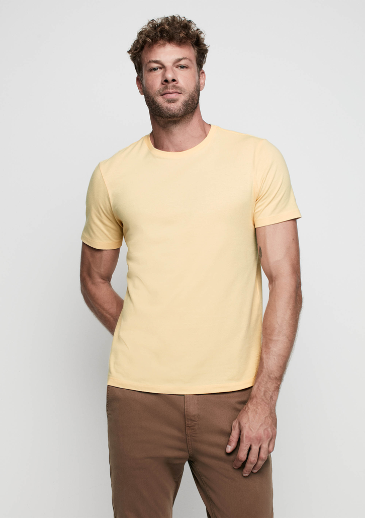 Camiseta Amarela Dzarm Masculina Decote Redondo Regular Fit