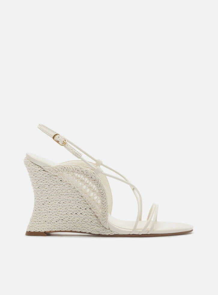 Sandália Off White Bordado Anabela Curvo Tiras Finas