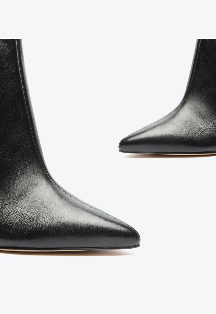Bota Schutz Cano Curto Salto Triangle Couro Preta