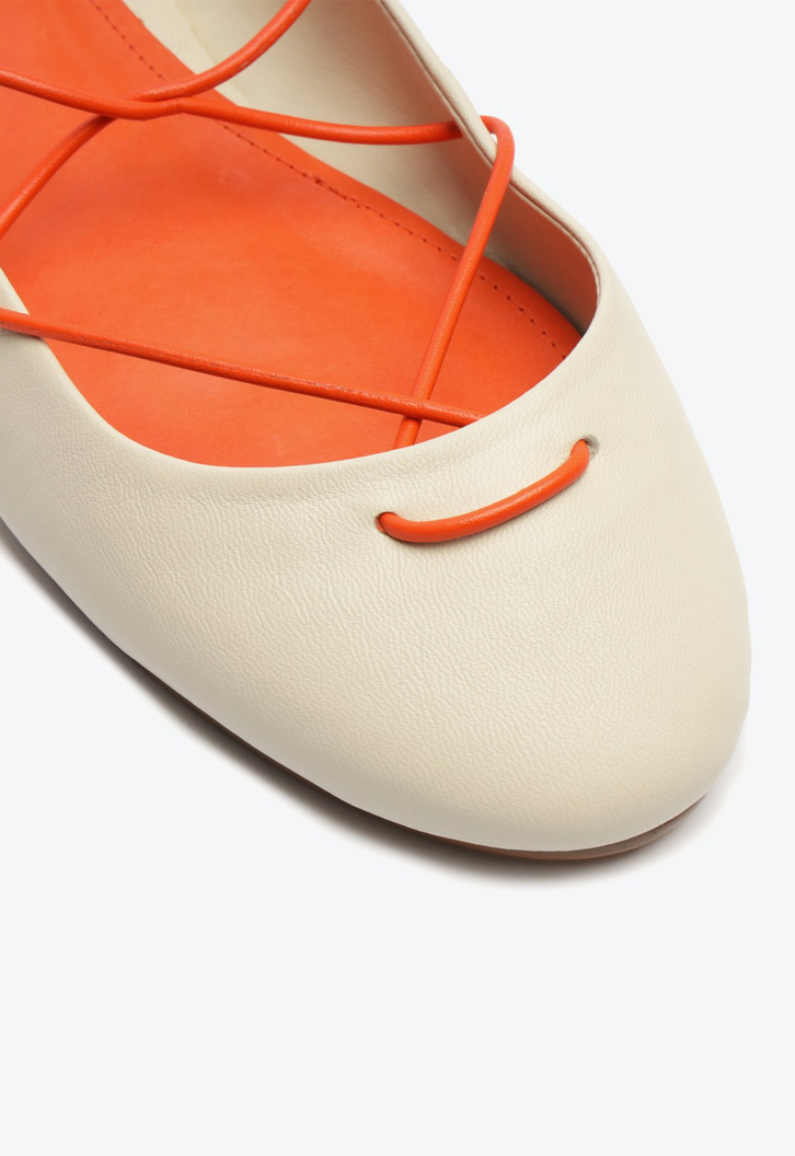 Cami Flat Branca e Laranja