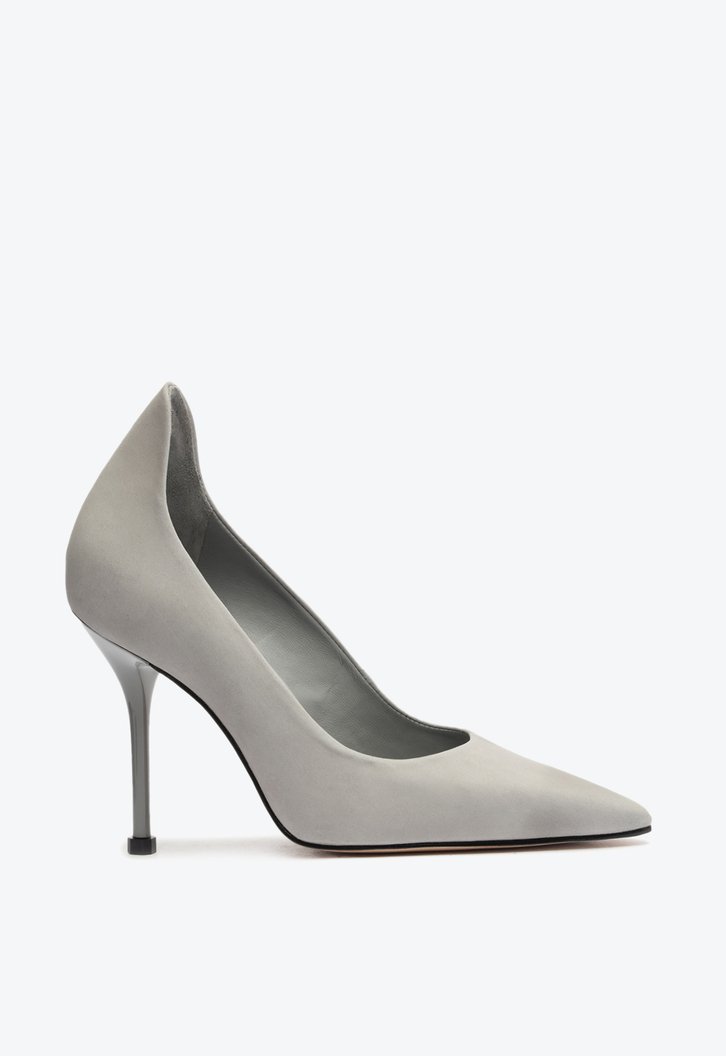 Sapato Scarpin Amal Camurça Cinza