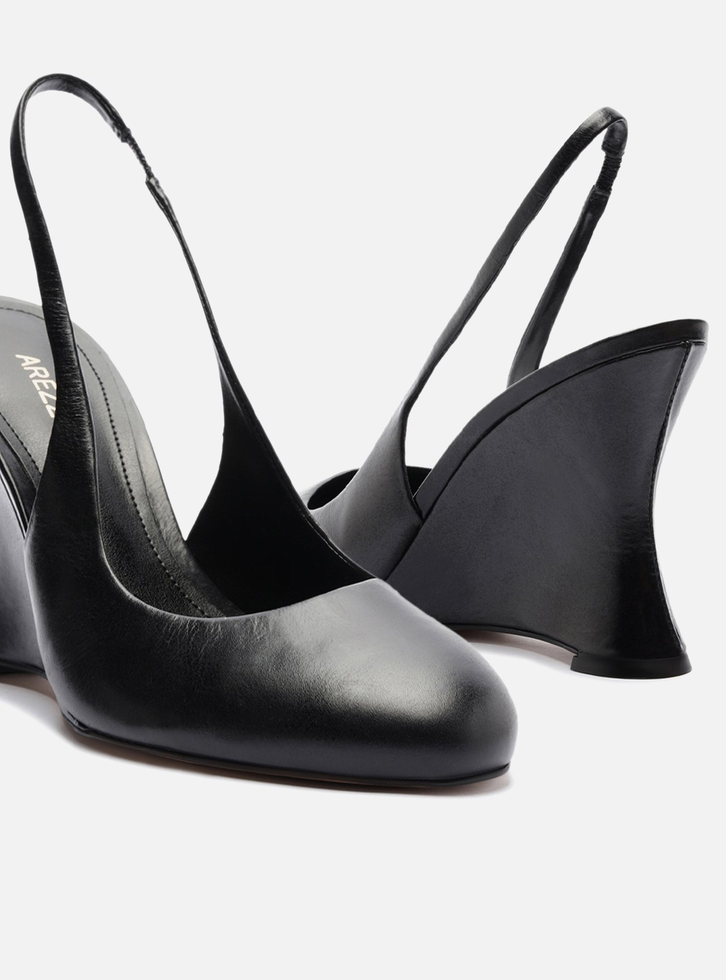 Scarpin Preto Couro Salto Anabela Slingback
