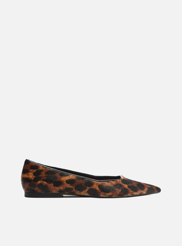 Sapatilha Animal Print Arezzo Bico Fino Básica