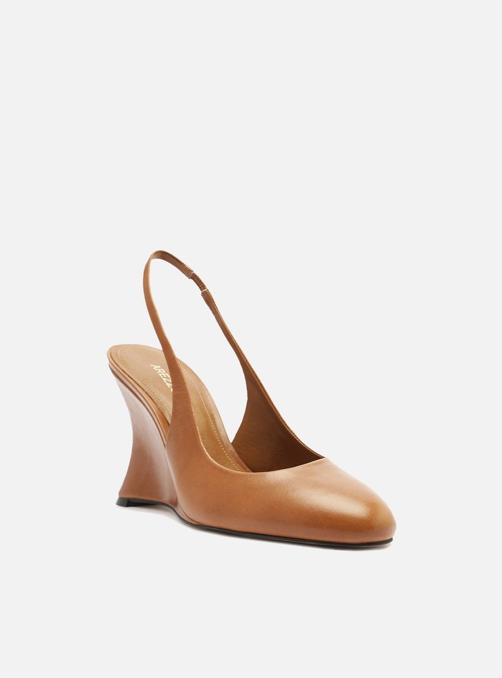Scarpin Marrom Couro Salto Anabela Slingback