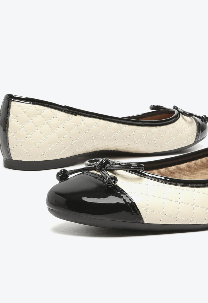 Sapatilha Preta Arezzo Classic E