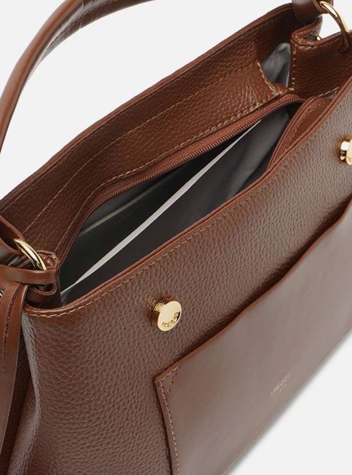 Bolsa Tote Marrom Média Bolso Frontal Charm | ZZ MALL