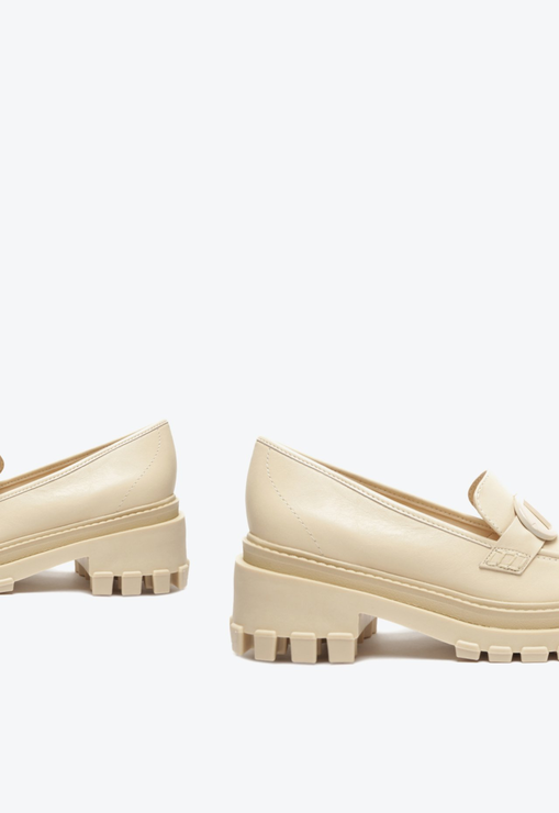 Sapato Mocassim Tratorado Couro Creme