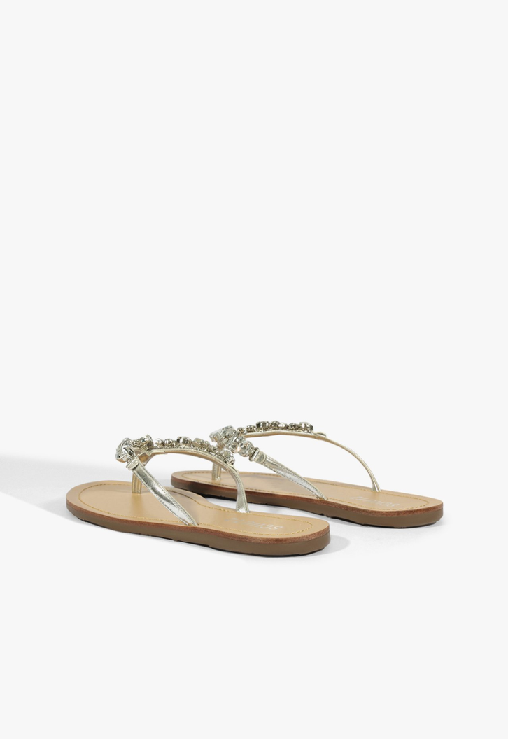 Chinelo Pedraria Nude