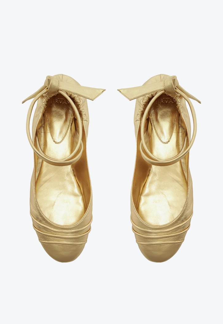 Clarita Ballet Golden