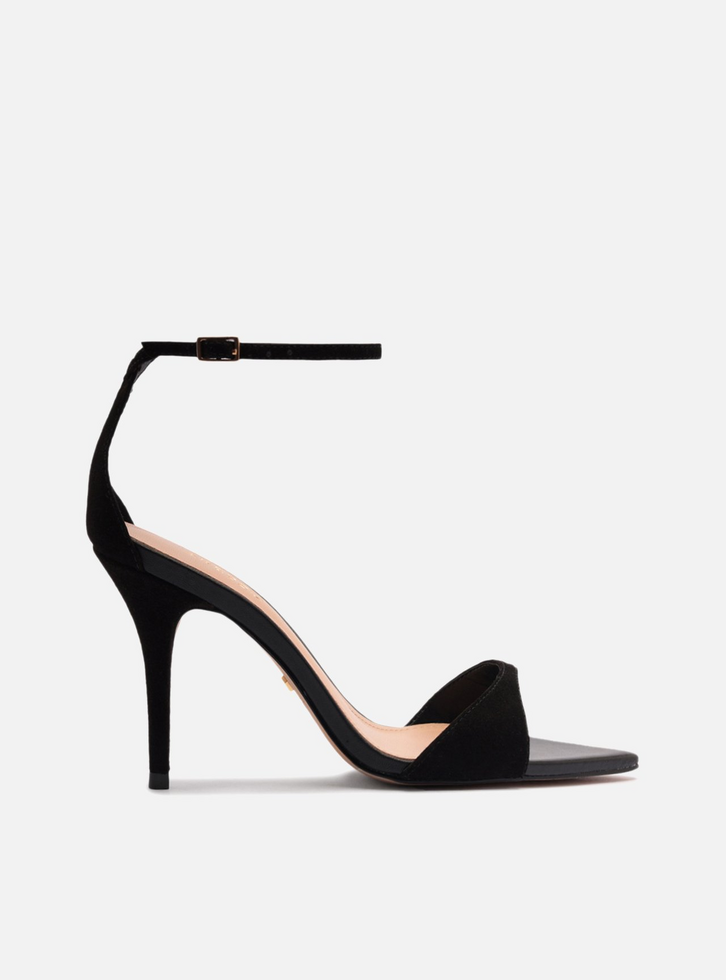 Sandália Preta Acamurçada Salto Médio Tiras