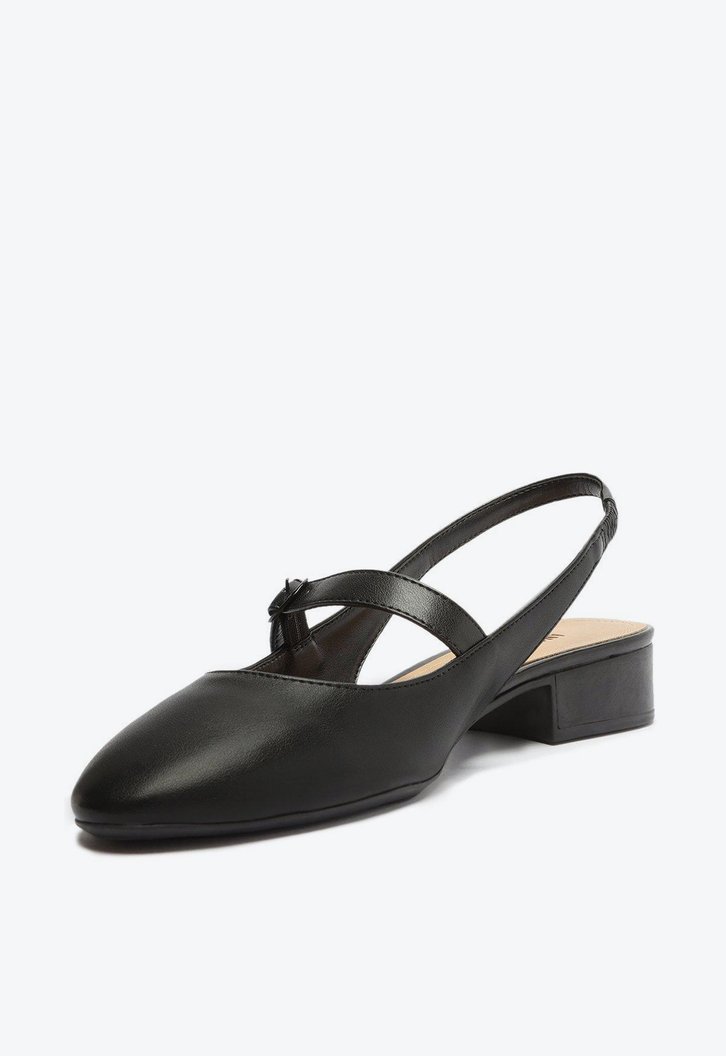 Sapato Chanel Salto Bloco Preto Classy
