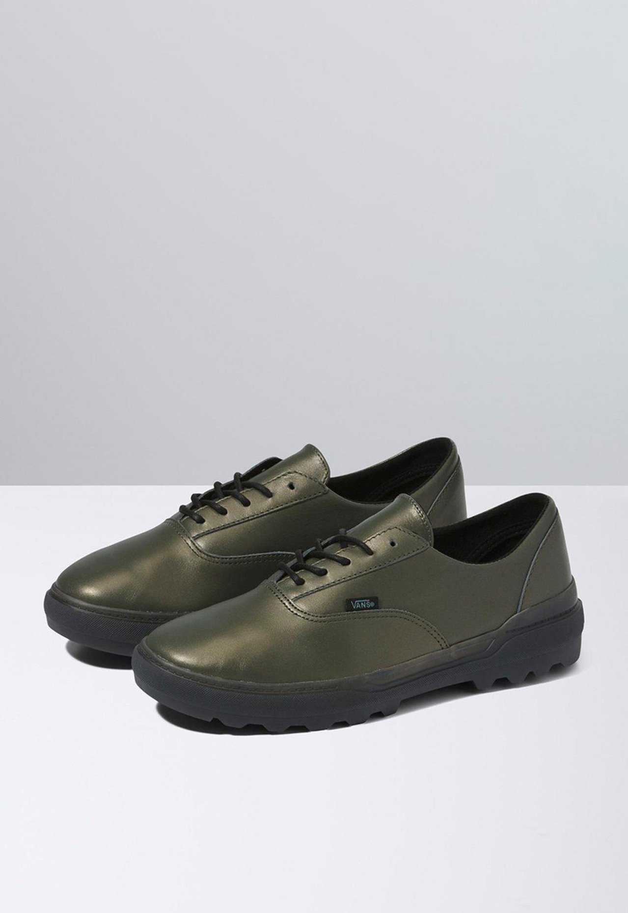Tênis Vans Colfax Low X Alex Knost X Lee-Ann Curren | ZZ MALL