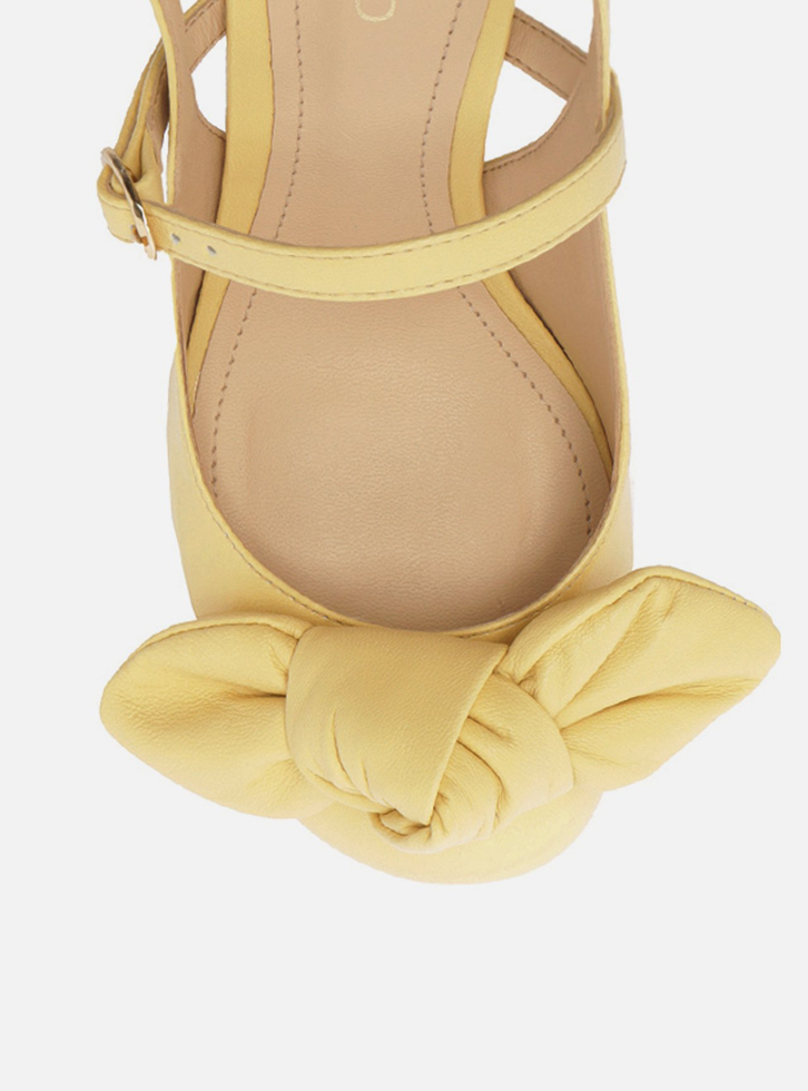 Sapato shop boneca amarelo