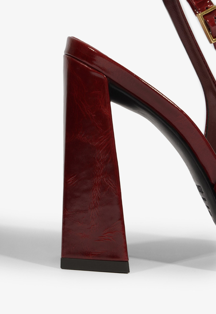 Scarpin Slingback Rhonda Couro Vermelho