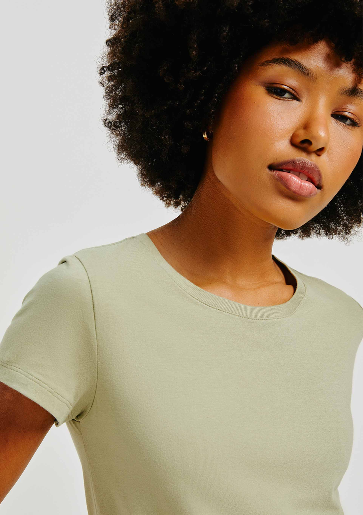 Blusa Verde Militar Hering Básica Manga Curta Slim World