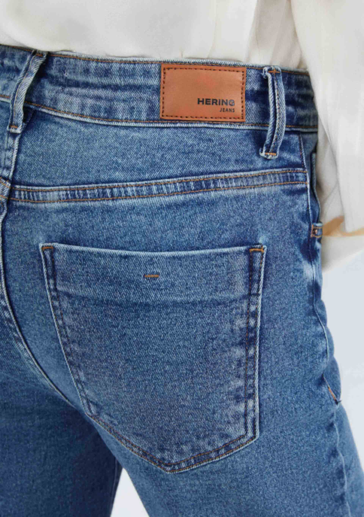 Calça Jeans Azul Claro Feminina Cintura Alta Reta Cropped