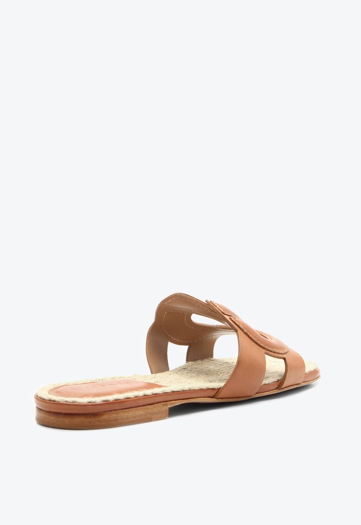 Flat Lorena Marrom