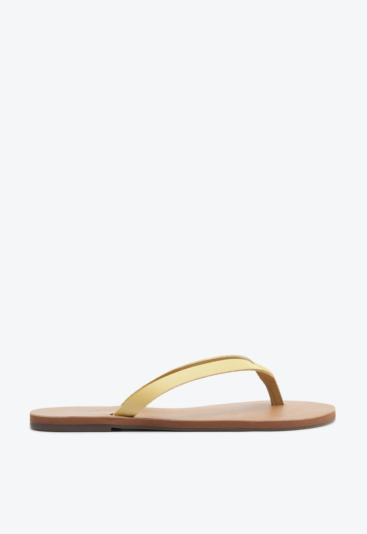 Rasteira Slim Tira Única Couro Amarela