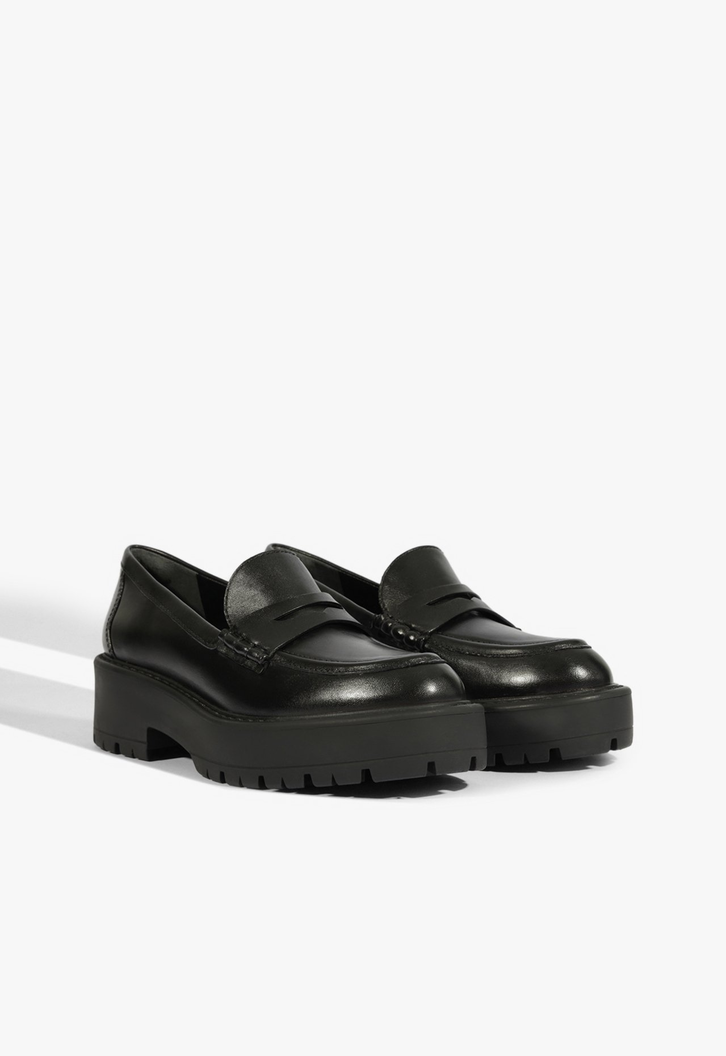 Mocassim Couro Solado Robusto Preto