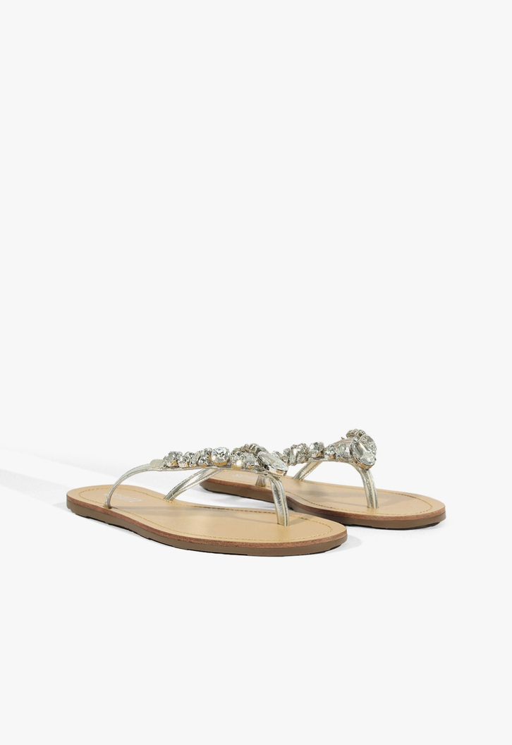 Chinelo Pedraria Nude