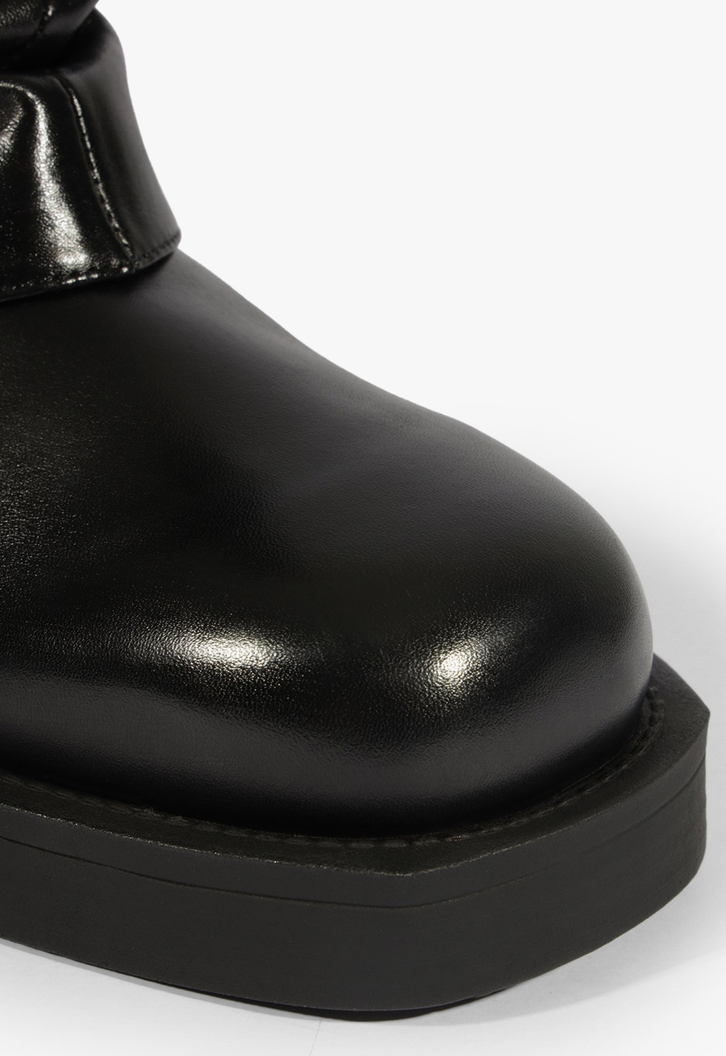 Bota Keira Cloak Preta