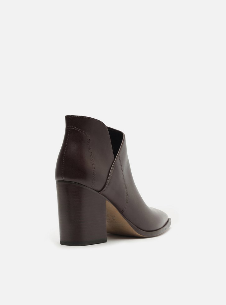 Bota Marrom Couro Cano Curto Bloco Recorte