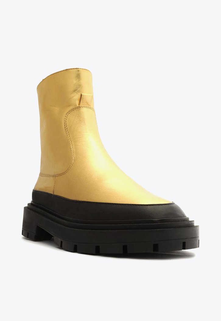 Bota Dourada Arezzo Couro Cano Curto Tratorada Preta