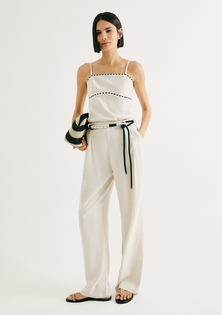 Calça Off White Hering Reta Em Viscolinho Com Cinto