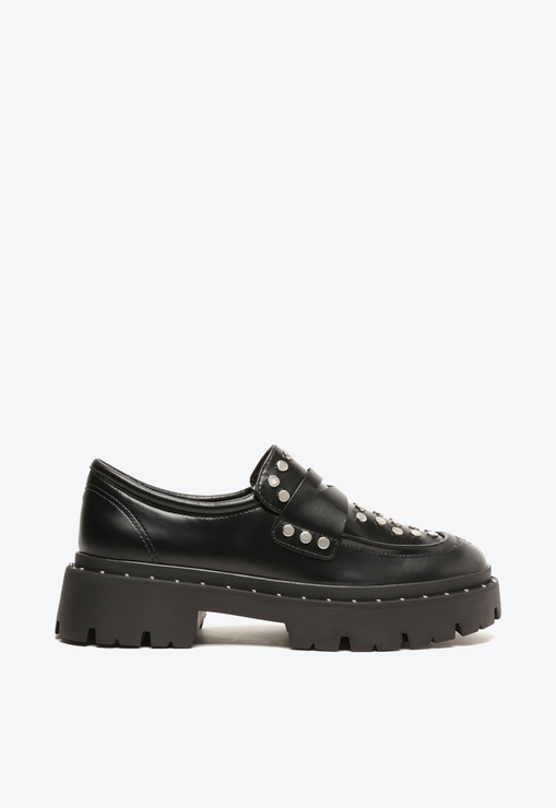Mocassim Tratorado Couro Tachas Preto