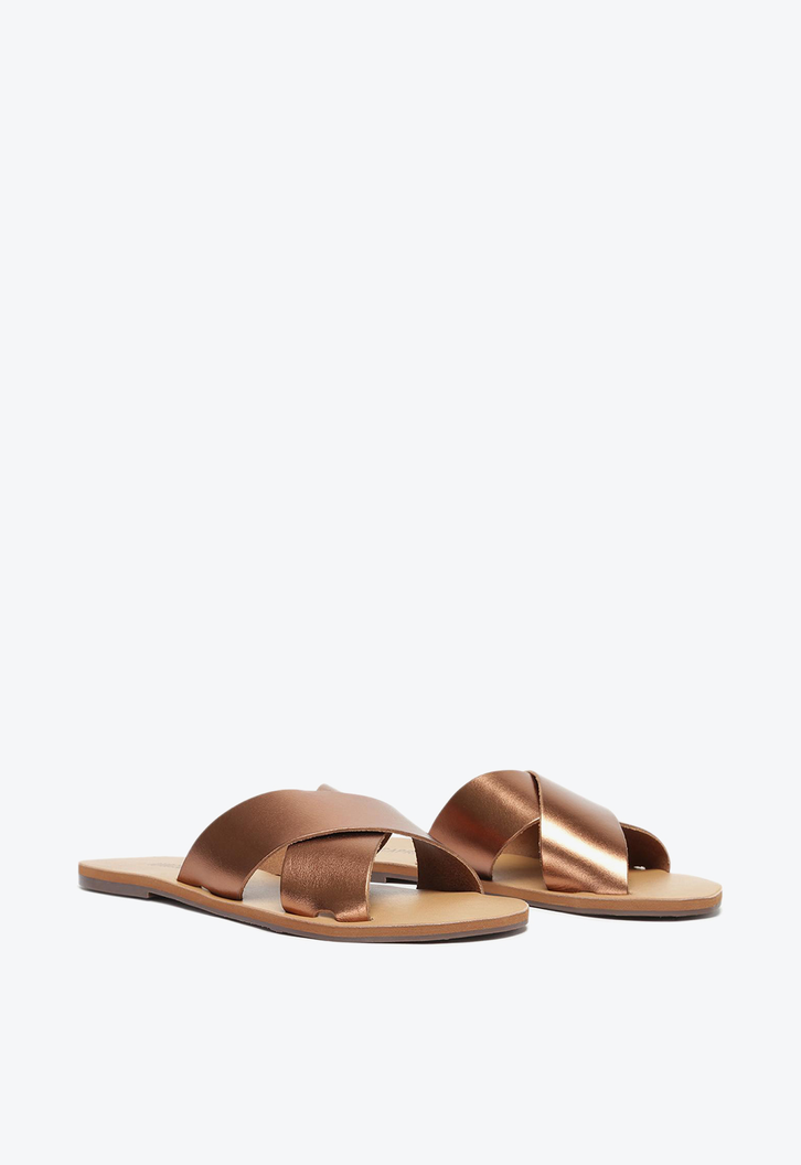 Sandália Rasteira Bronze Anacapri Tachas