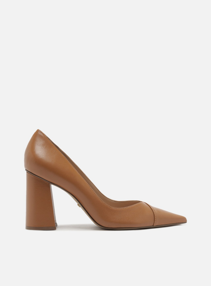 Scarpin Fechado Marrom Salto Alto