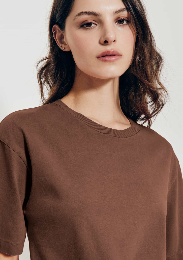 Camiseta Marrom Hering + Livia Oversized Manga Curta