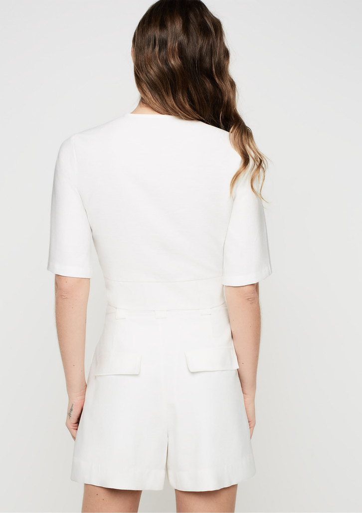Blusa Off White Dzarm Decote V Reta Em Alfaiataria
