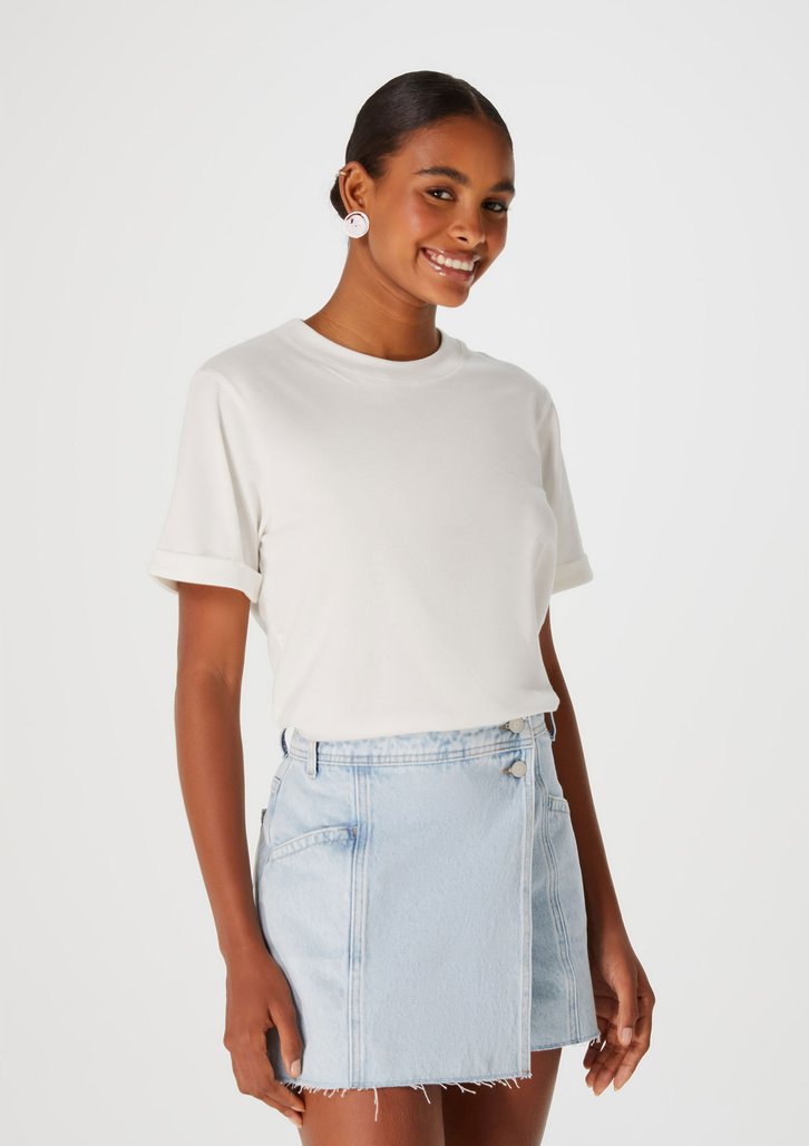 Blusa Off-White Hering Básica Manga Curta Com Dobra