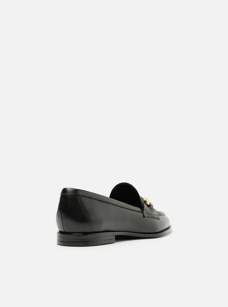Mocassim Preto Couro Bico Fino Bridão