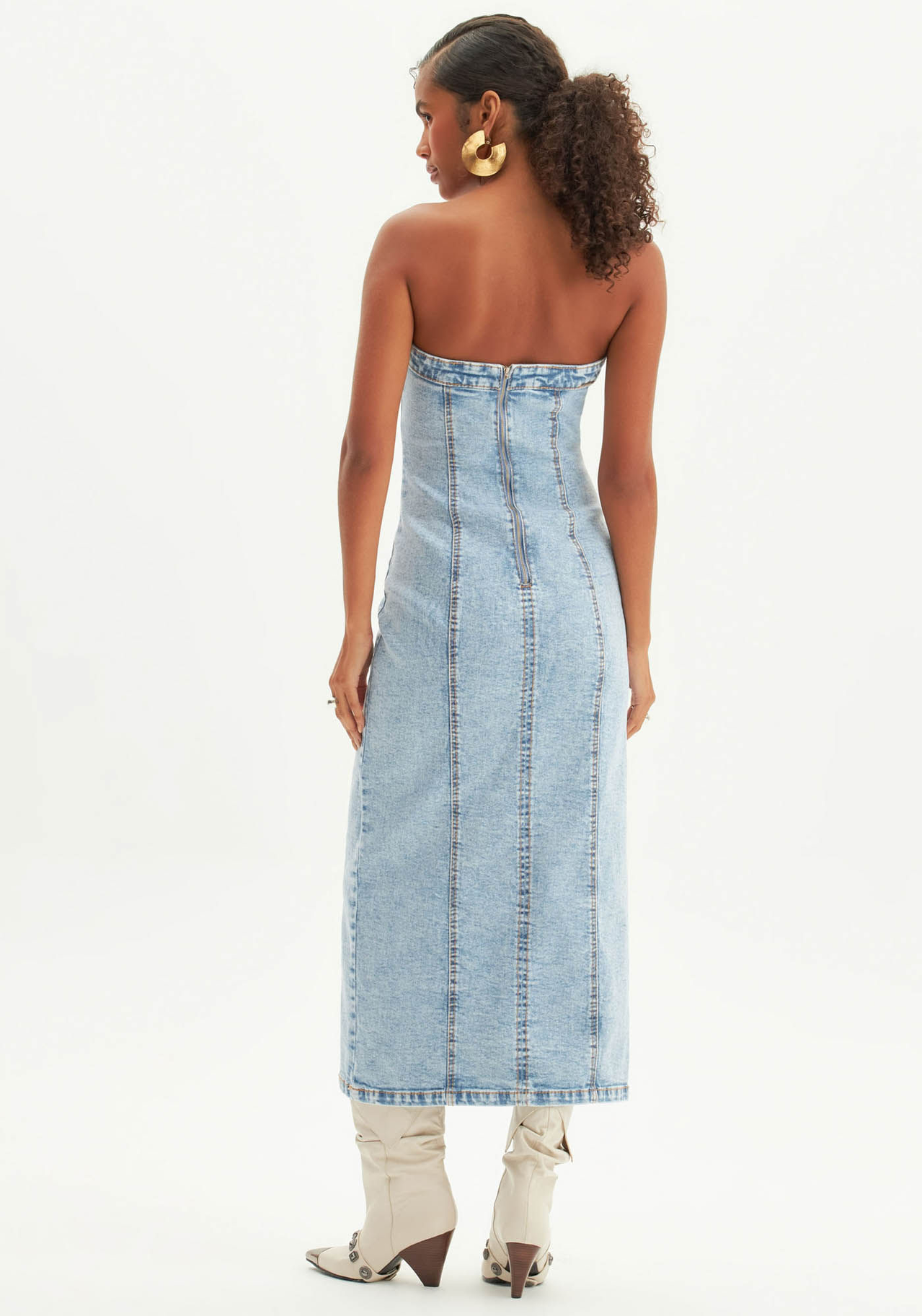 Vestido jeans hotsell lança perfume