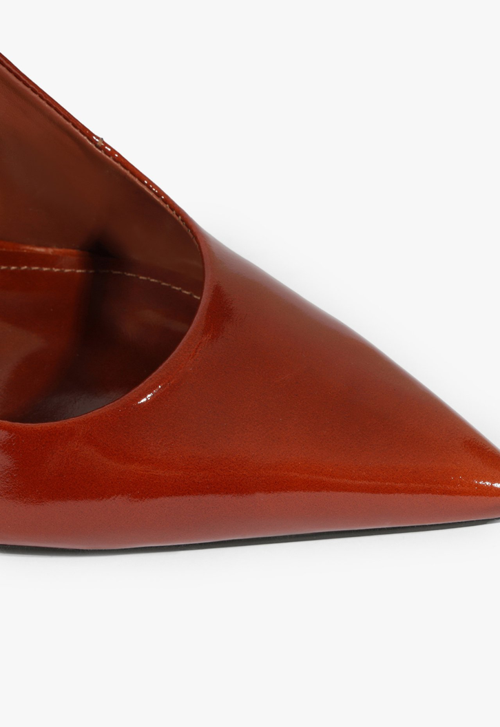 Scarpin Slingback Rhonda Couro Marrom