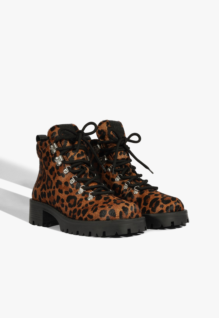 Bota Coturno Cano Baixo Couro Animal Print