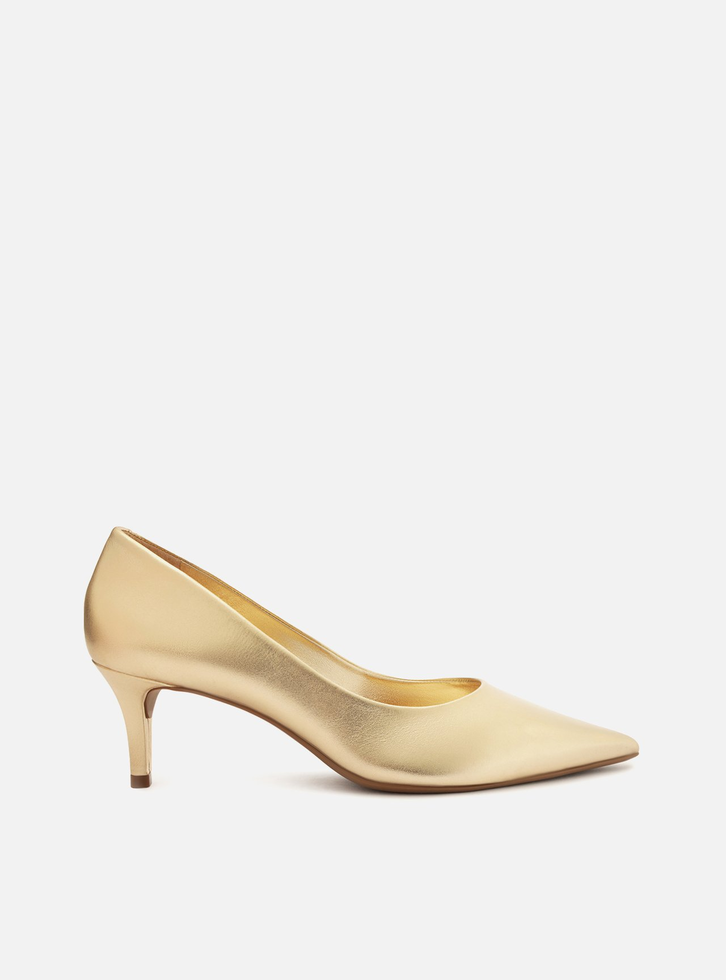 Scarpin Dourado Arezzo Couro Salto Baixo Fino