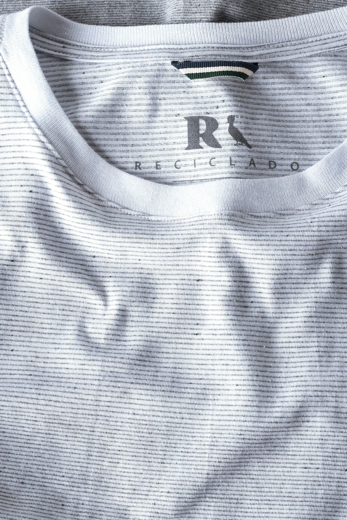 CAMISETA CINZA RESERVA DEGRADE RECICLADO