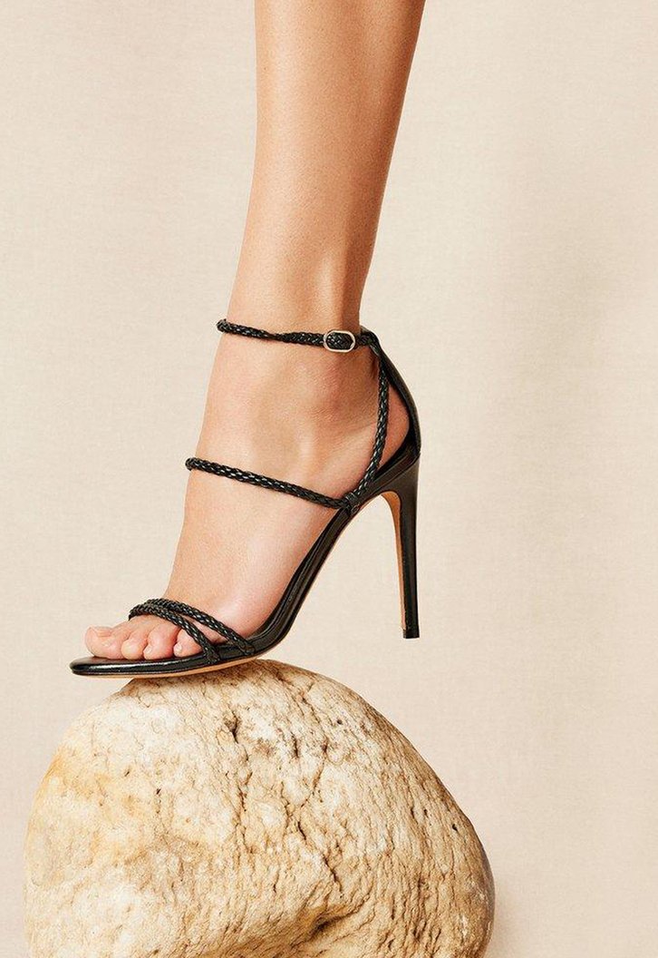 Bella 100 Black