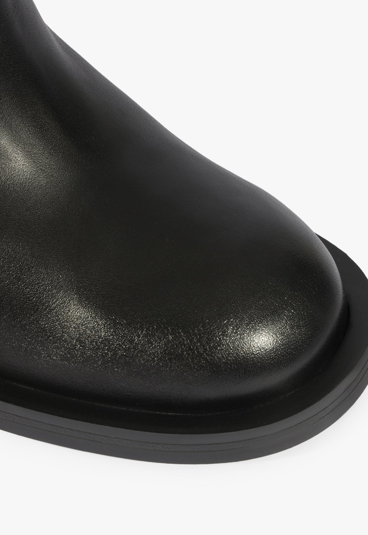 Bota Cano Médio Couro Preta