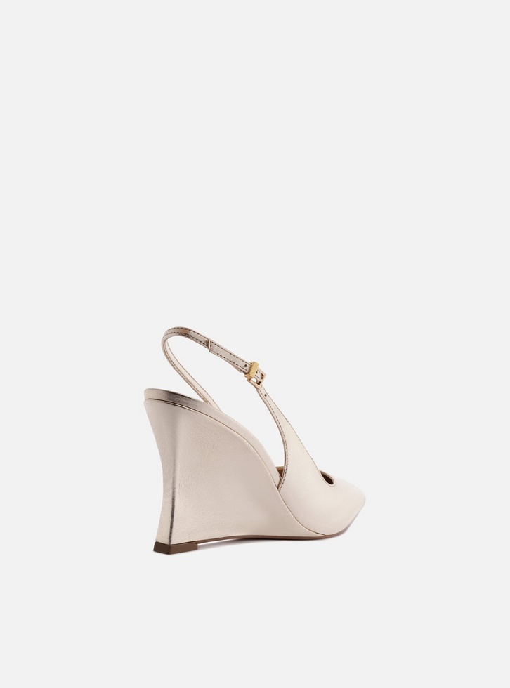 Scarpin Dourado Couro Salto Alto Anabela Slingback