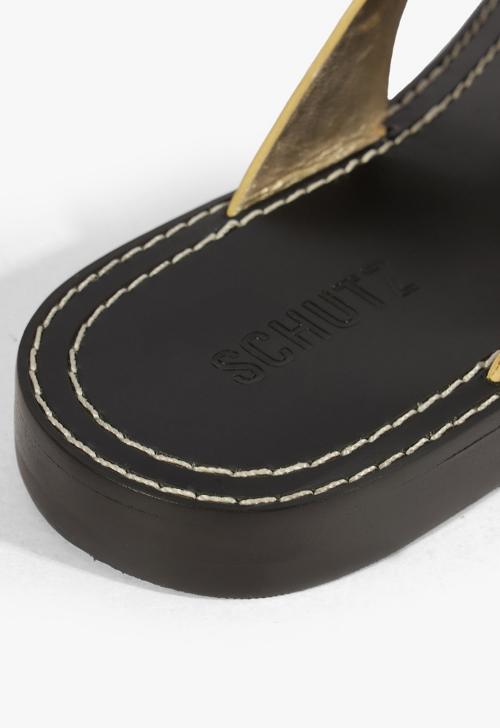 Chinelo Schutz Dourado